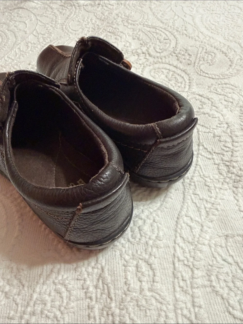 Clarks Collection Size 6.5M Dark Brown Leather Loafers with Button Accent